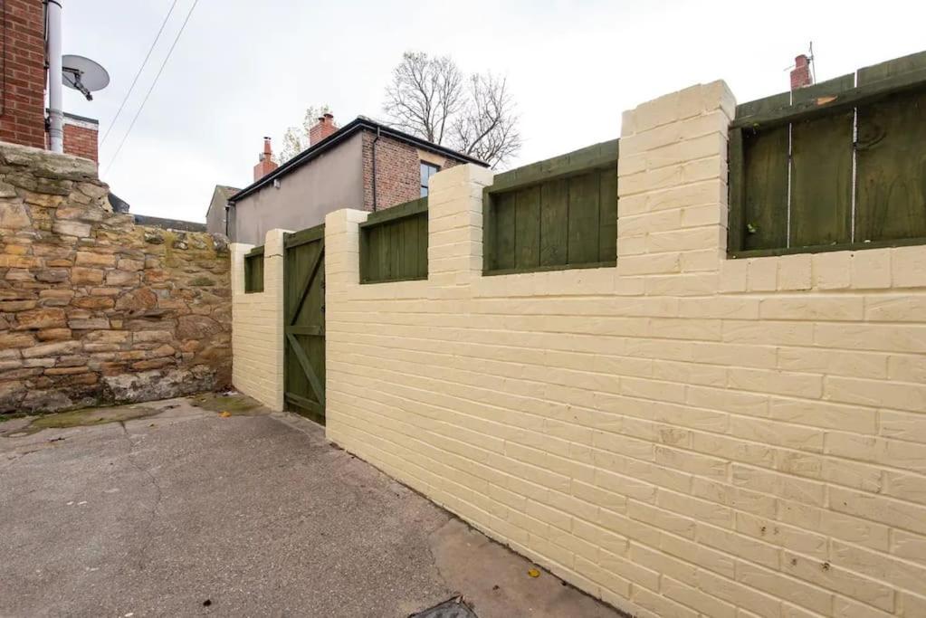 Peaceful Home From Home - Spacious 3 Bedroom House Accommodating 7 - Ideal For Families And Workers Gateshead Exterior photo